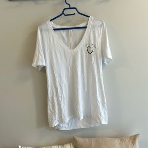 Lululemon t-shirt NEVER WORN